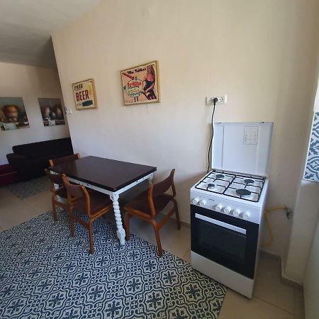 3 stairs only to a cozy flat on favorite Hillel st Apartment Хайфа Екстериор снимка