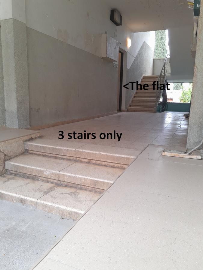 3 stairs only to a cozy flat on favorite Hillel st Apartment Хайфа Екстериор снимка