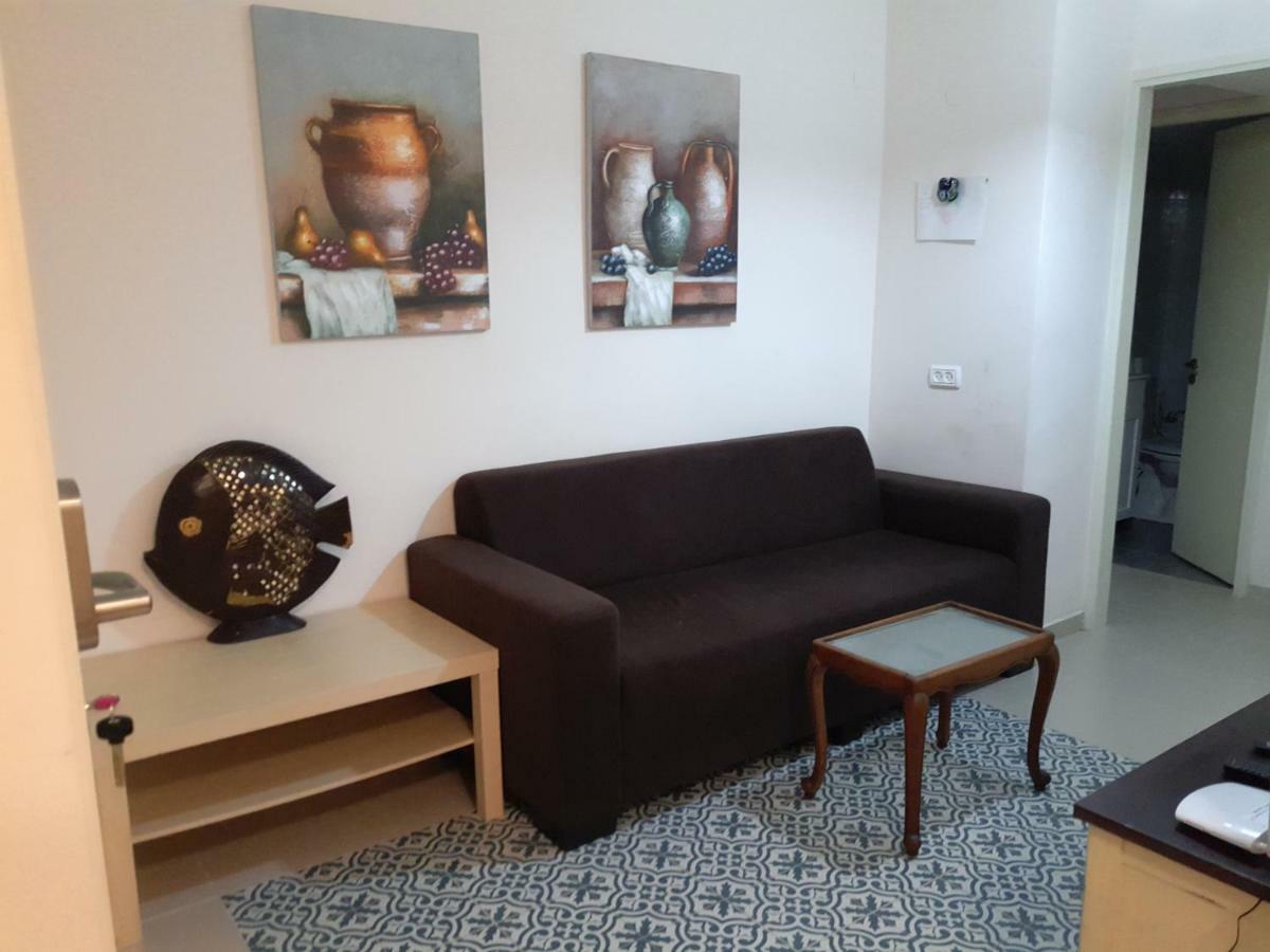 3 stairs only to a cozy flat on favorite Hillel st Apartment Хайфа Екстериор снимка
